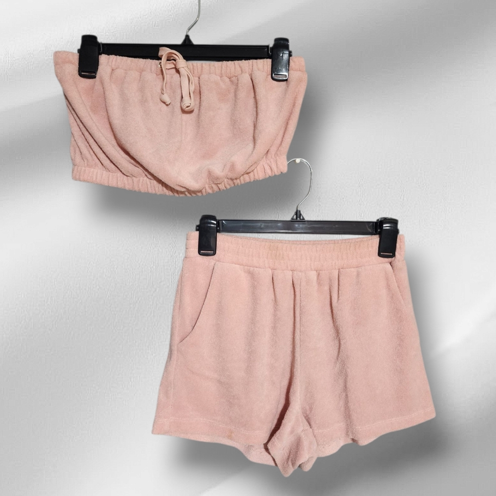 Pink Athletic Shorts with Elastic Waistband and Relaxed Fit